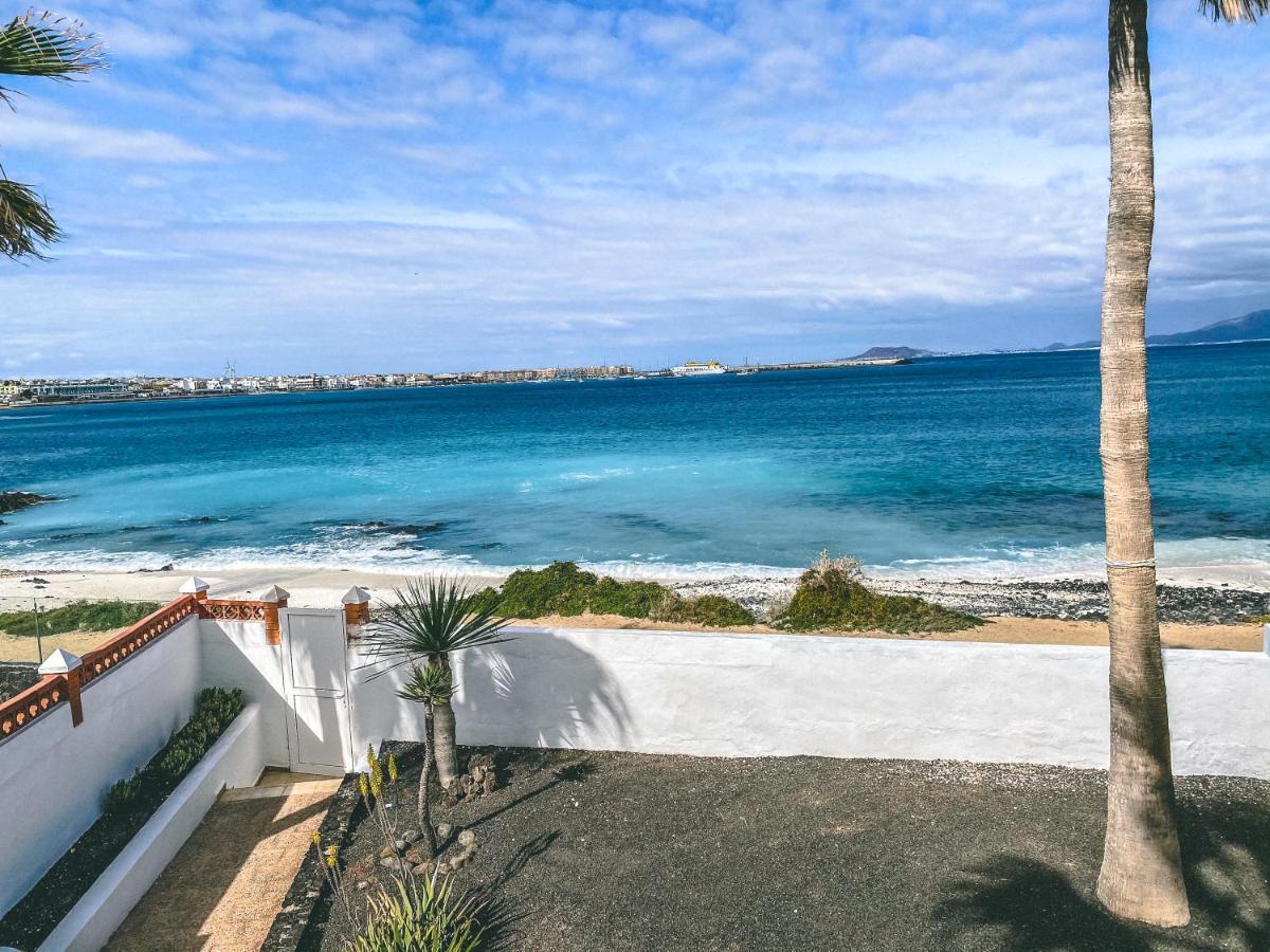 Villa Los Flamencos By Veaco- Beachfront & Pool Corralejo Extérieur photo